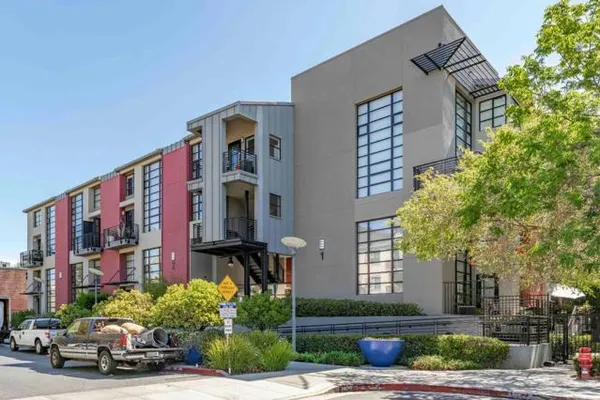 350 E MISSION ST 223
