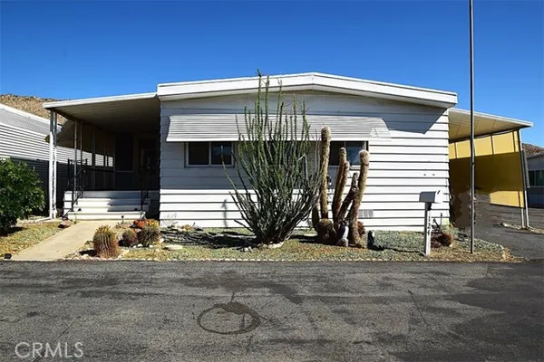 56254 29 PALMS HWY 124