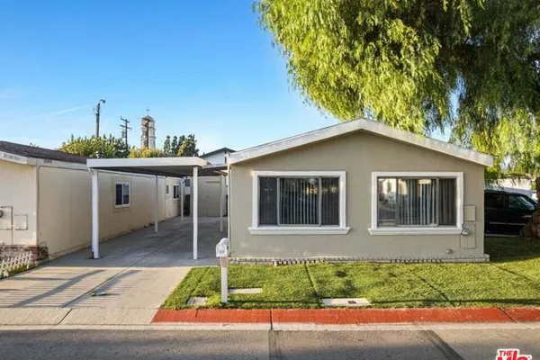 257 LAS BRISAS CIR