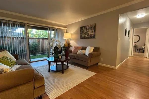 34 MASSOLO DR B
