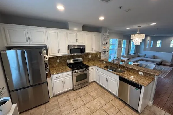 326 OLIVE HILL DR