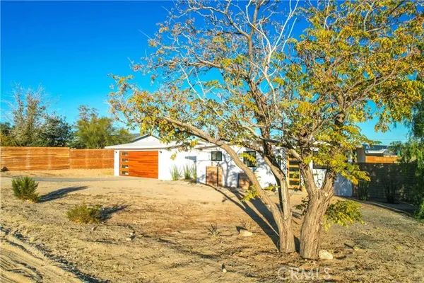 4727 AVENIDA LA FLORA DESIERTA