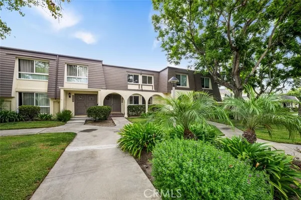 4228 PASEO DE ORO