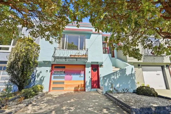 2626 WAWONA ST