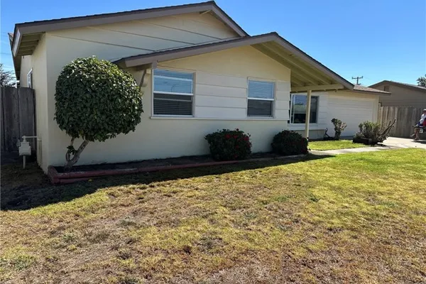 1780 PESCADERO DR