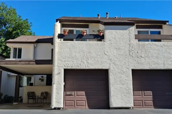 1437 ROBIN LN