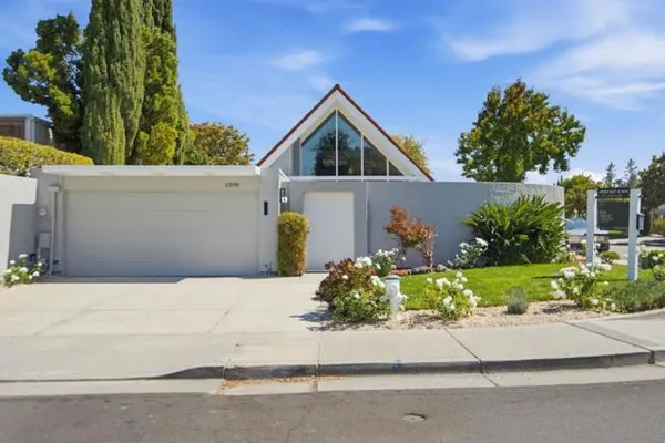 1398 SYDNEY DR
