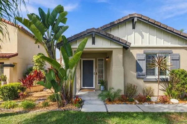 1053 MANTECA DR