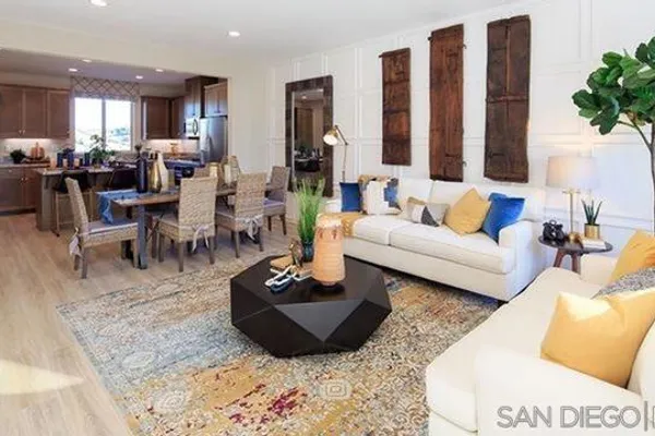 2208 SOLARA LN