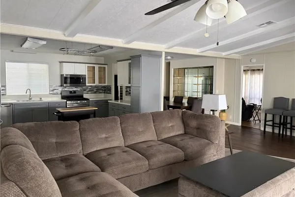 8651 FOOTHILL BLVD SPC 170