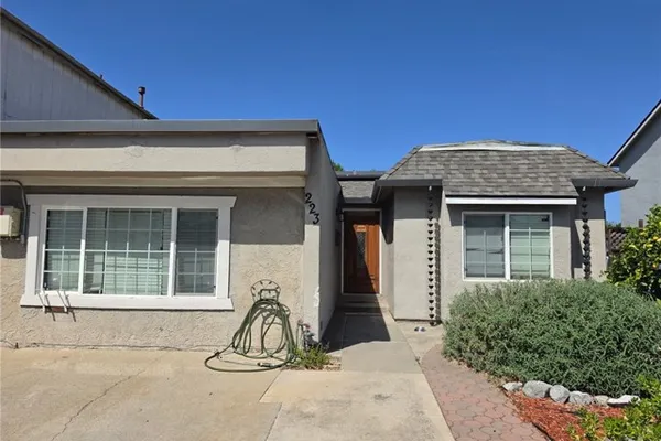 223 LOUPE CT