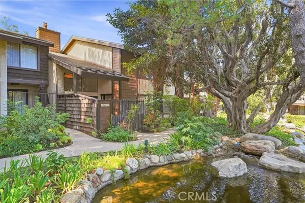 3669 COUNTRY CLUB DR C