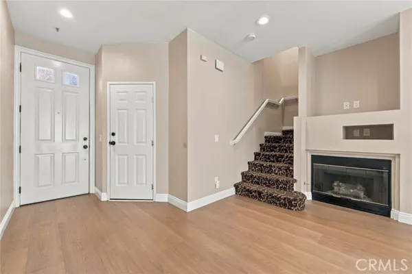 1513 ISMAIL PL