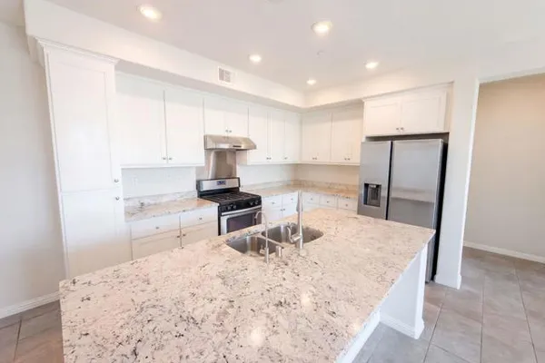 1903 DOBBIN DR