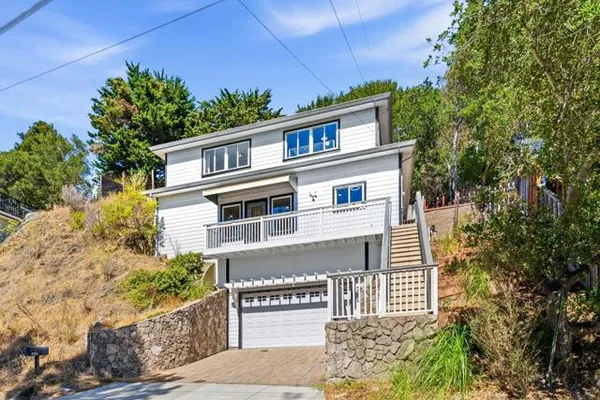 2702 MONTE CRESTA DR