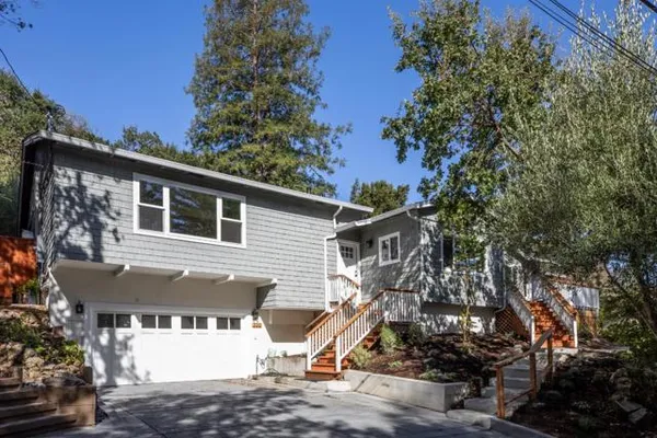 220 CANYON DR