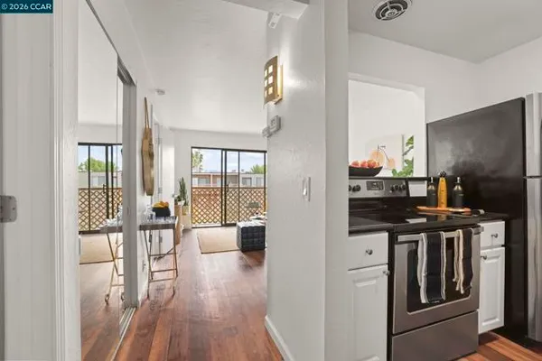 470 N CIVIC DR 505