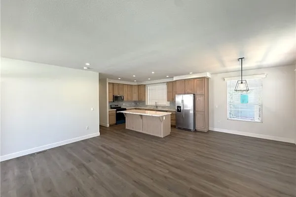 929 E FOOTHILL BLVD 13