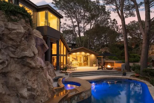 390 HIDDEN PINES RD