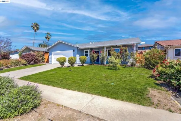 38475 JACARANDA DR