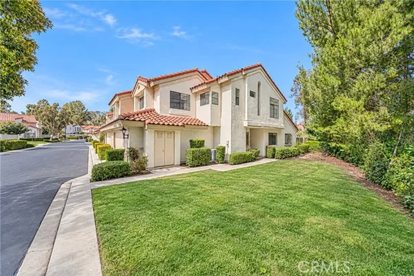22915 COLOMBARD LN 4