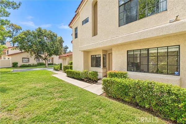 22915 COLOMBARD LN 4