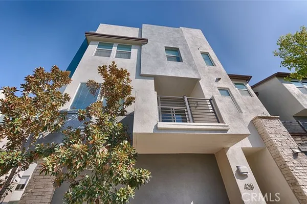 428 BROADWAY DR