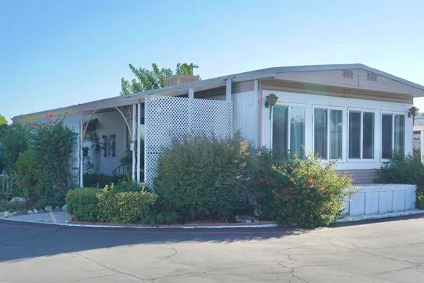 185 N EUCALYPTUS AVE SPC 95