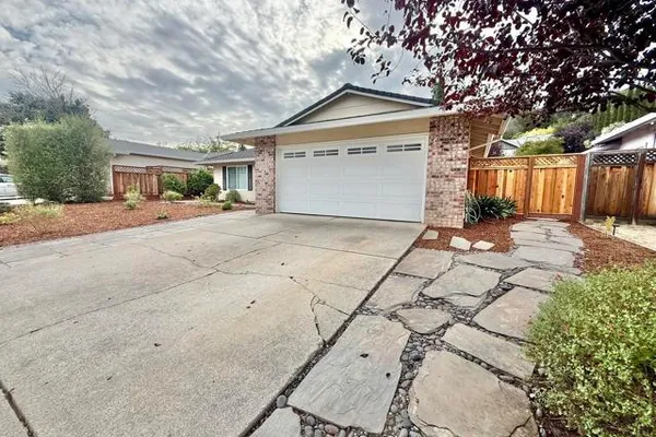 8525 OUSLEY DR