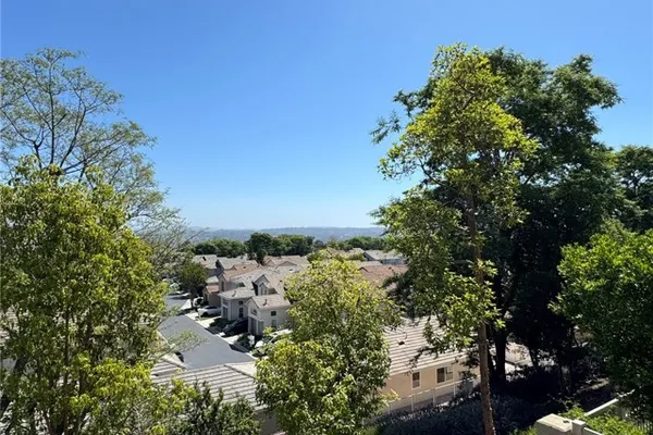 16 TORRES POINTE