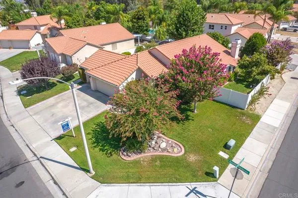 26064 AVENIDA HORTENSIA