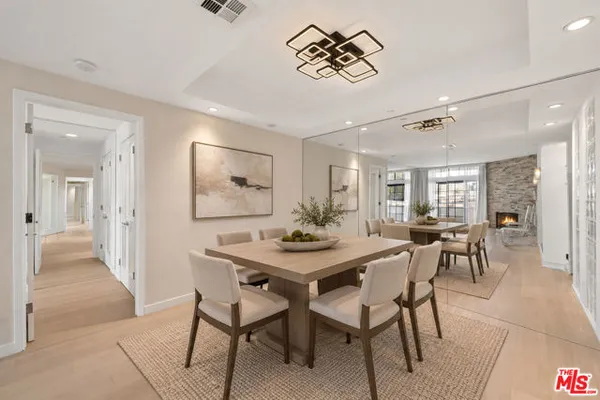 200 N SWALL DR 462