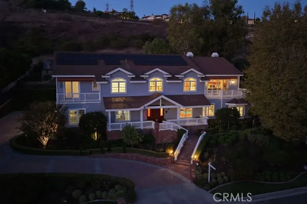 19041 CERRO VILLA DR