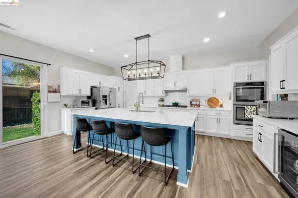 493 QUAIL GLEN DR