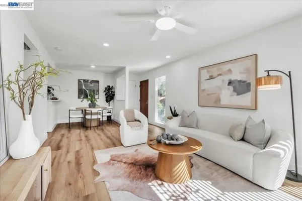 54 MASSOLO DR B