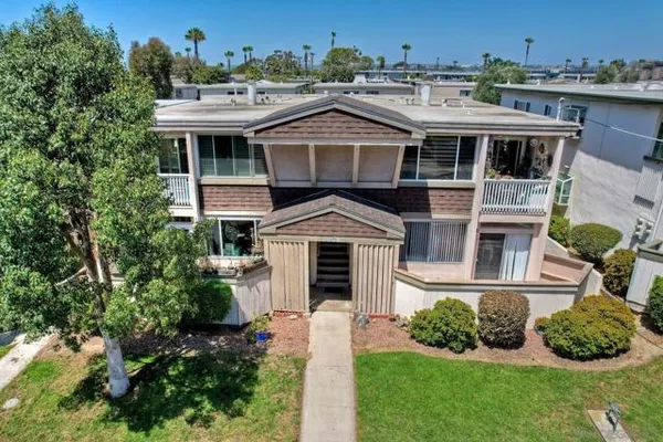 3852 BASILONE ST
