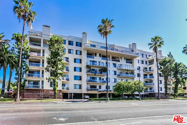 4460 WILSHIRE BLVD 701