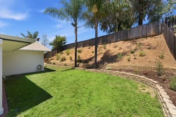 1448 ESPERANZA WAY