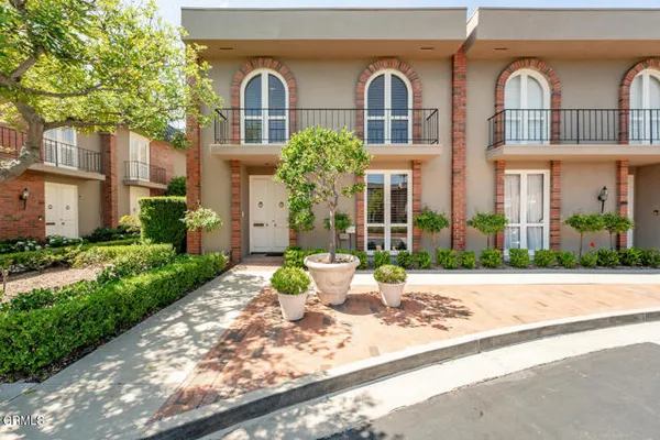 1127 S ORANGE GROVE BLVD