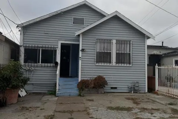 2625 75TH AVE