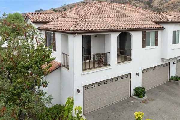 28024 CATHERINE DR