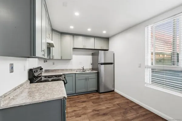 279 MOSS ST 322