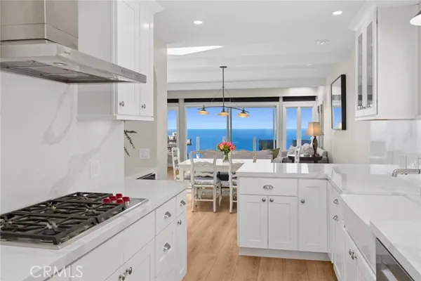 1091 LA MIRADA ST