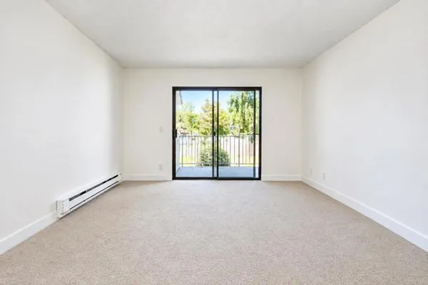 1055 N CAPITOL AVE 166