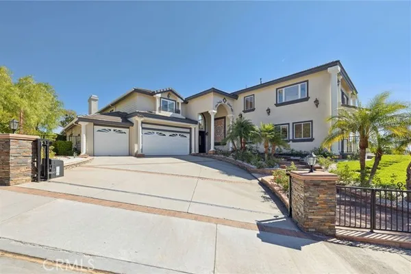 22600 HIDDEN HILLS RD