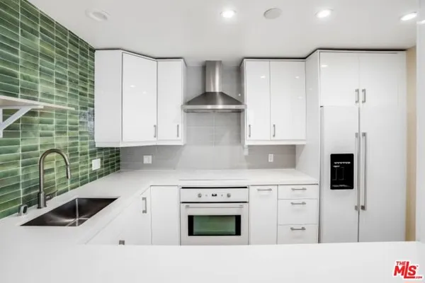 10433 WILSHIRE BLVD 405