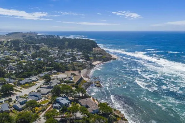 155 REEF POINT RD