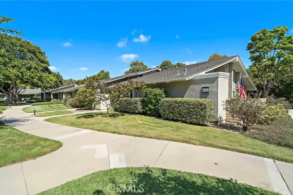 8932 BISCAYNE CT 1320E