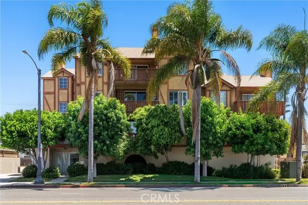 384 REDONDO AVE 401