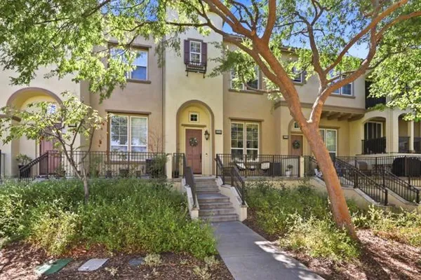 2218 SANTORO LN
